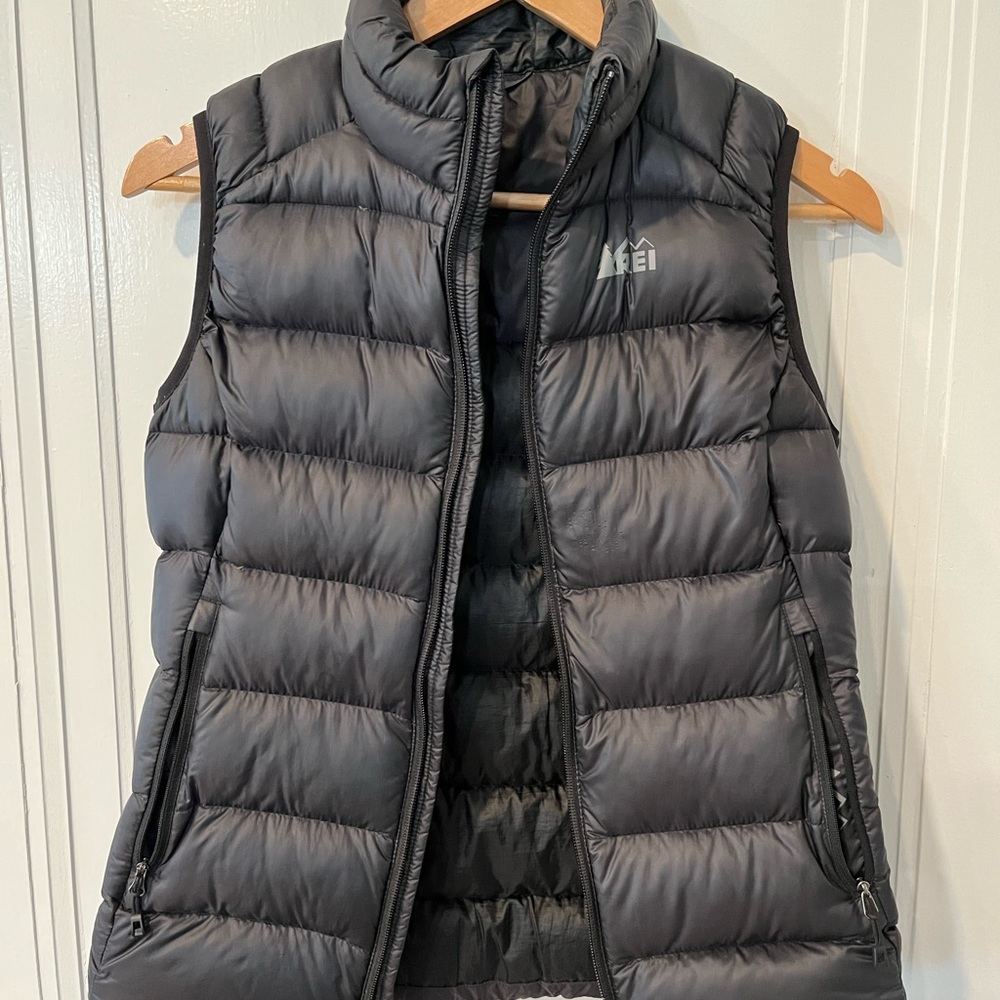 REI down puffer vest WOMENS XS